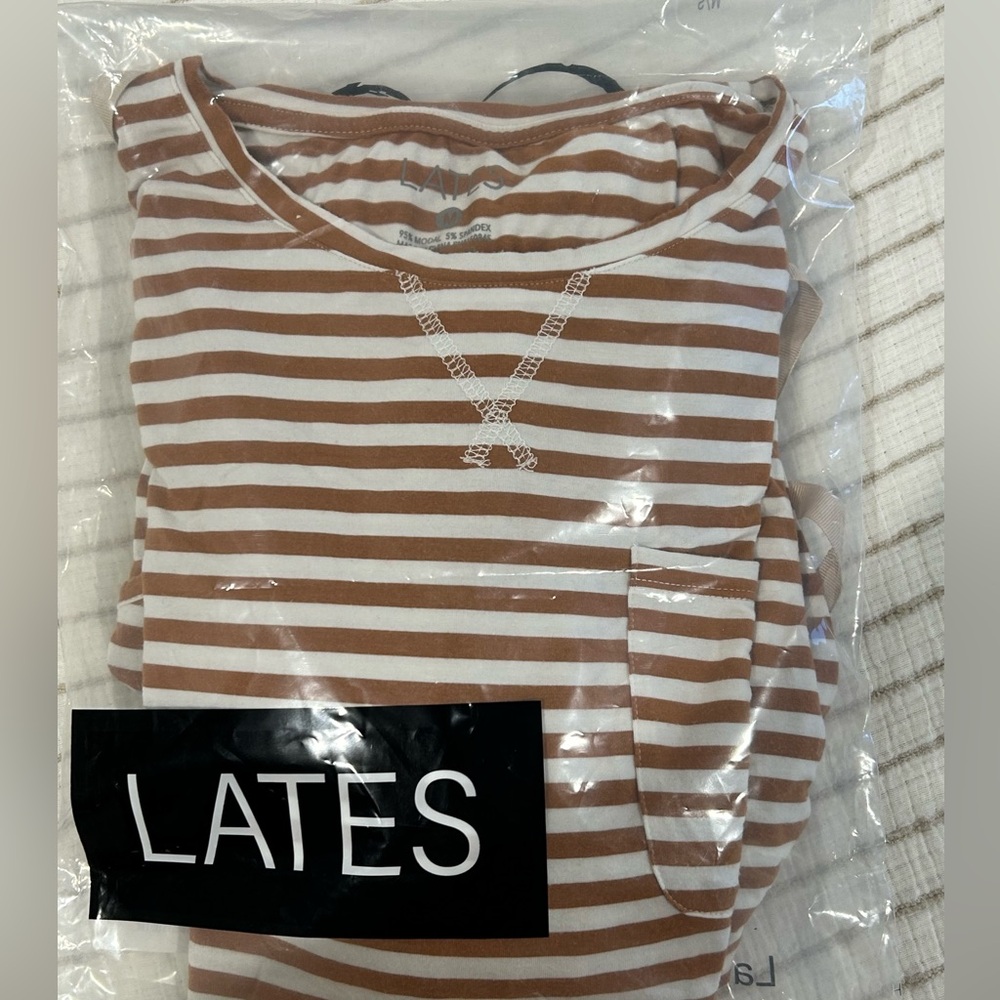 Lates by Kate cashew stripe short sleeve set size medium